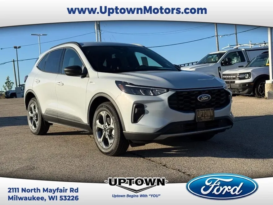 2026 Ford Escape ST-Line photo 1