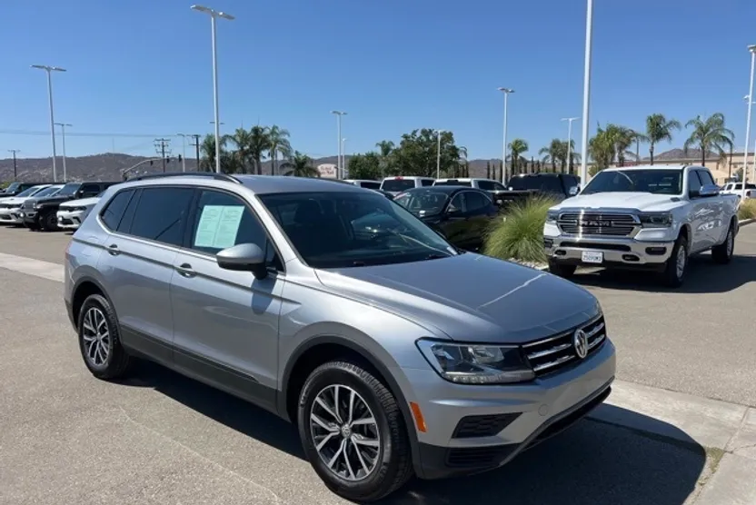 2021 Volkswagen Tiguan S photo 1