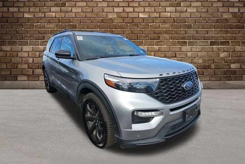 2021 Ford Explorer ST photo 1