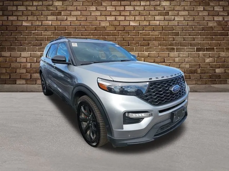 2021 Ford Explorer ST photo 1