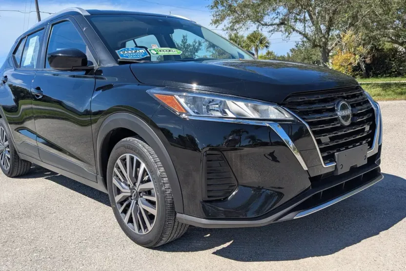 2024 Nissan Kicks SV photo 1