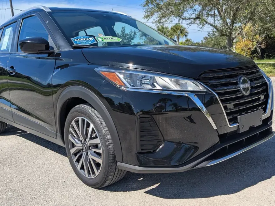 2024 Nissan Kicks SV photo 1