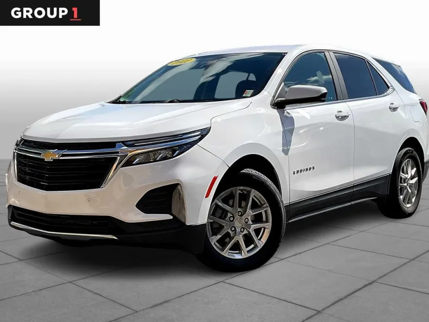 2022 Chevrolet Equinox LT photo 1