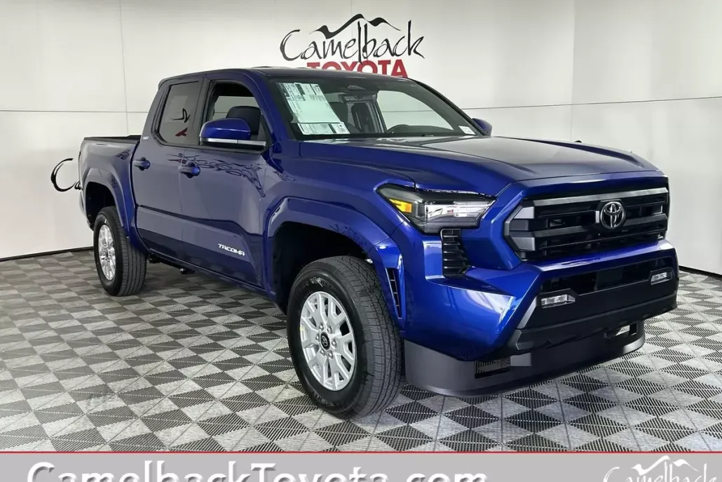 2025 Toyota Tacoma SR5 photo 1