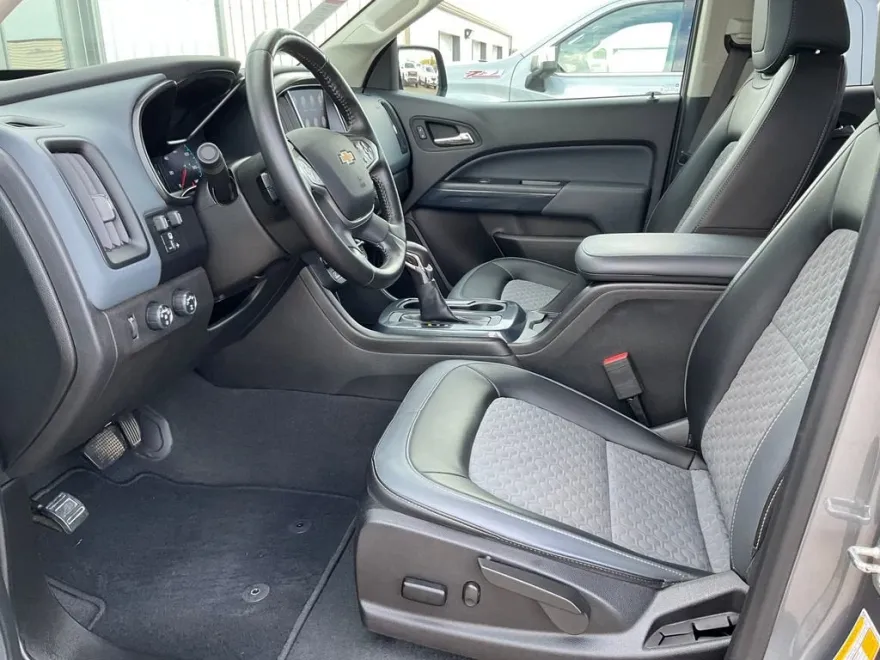 2022 Chevrolet Colorado Z71 photo 1