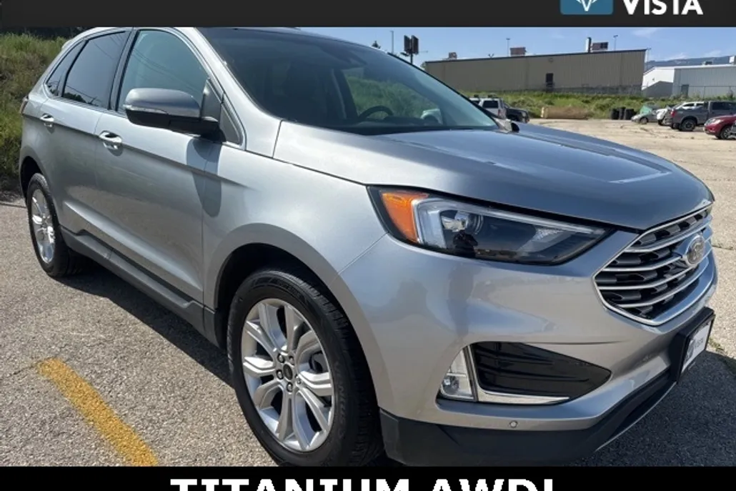 2024 Ford Edge Titanium photo 1