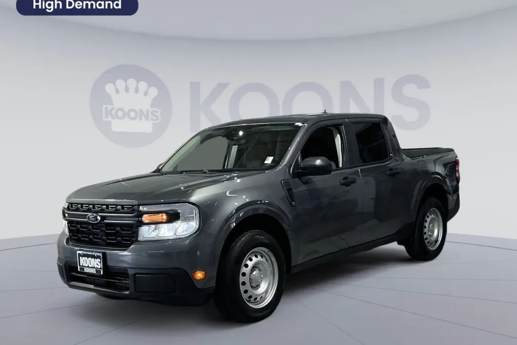 2022 Ford Maverick XL photo 1
