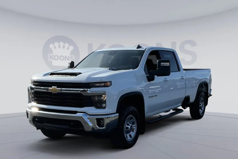 2024 Chevrolet Silverado 3500HD LT photo 1