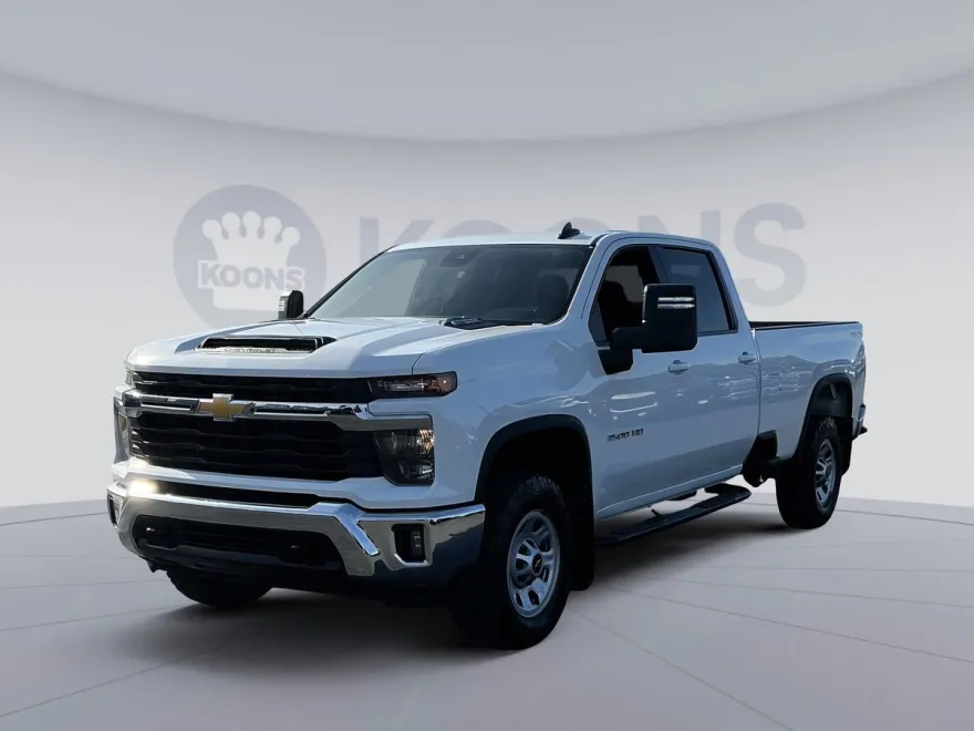 2024 Chevrolet Silverado 3500HD LT photo 1