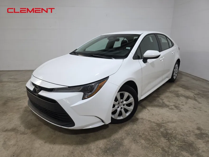 2024 Toyota Corolla LE photo 1