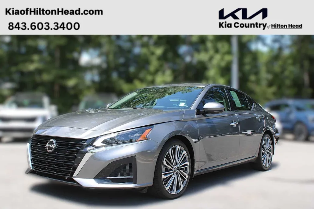 2024 Nissan Altima 2.5 SL photo 1