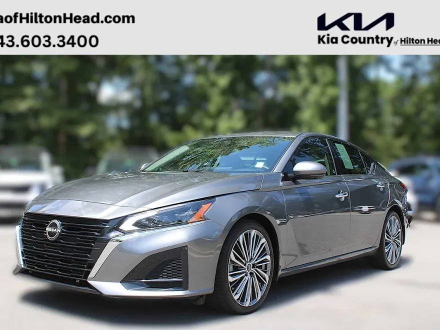 2024 Nissan Altima 2.5 SL photo 1