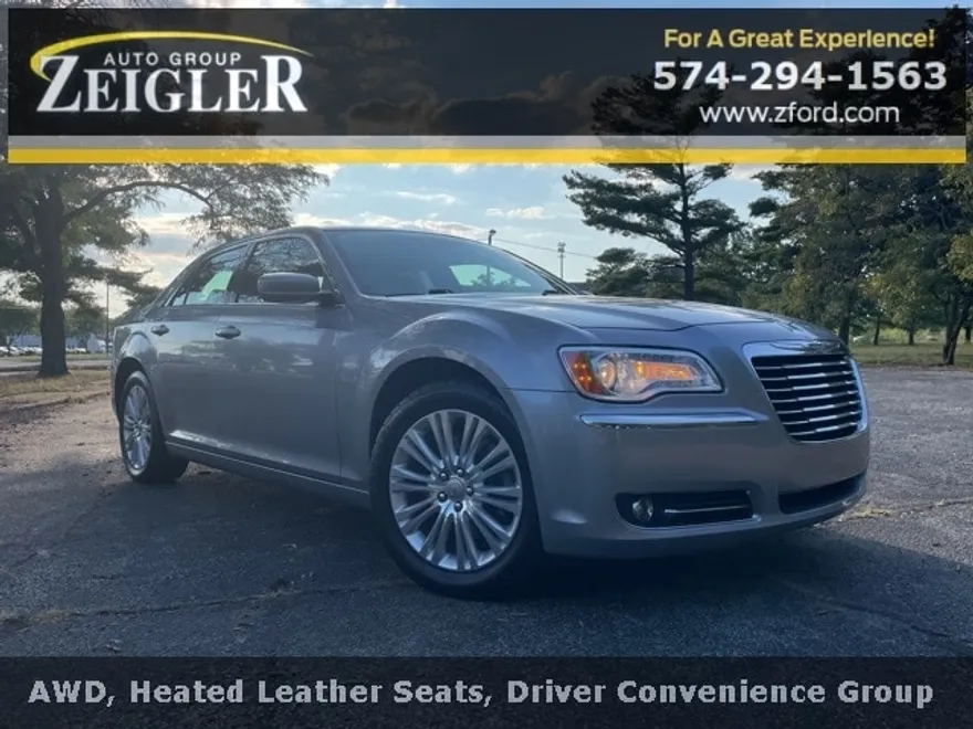 2014 Chrysler 300 Base photo 1