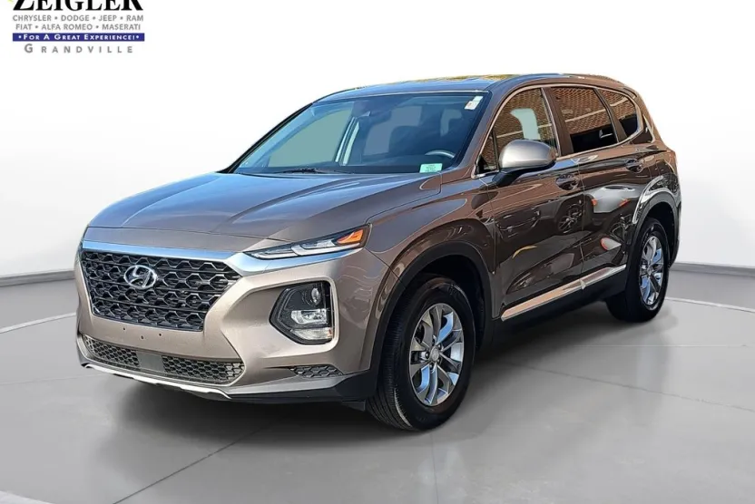 2019 Hyundai Santa Fe SE photo 1