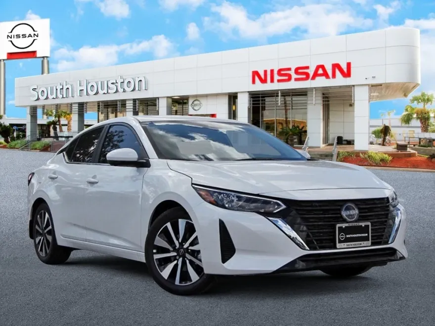2025 Nissan Sentra SV photo 1