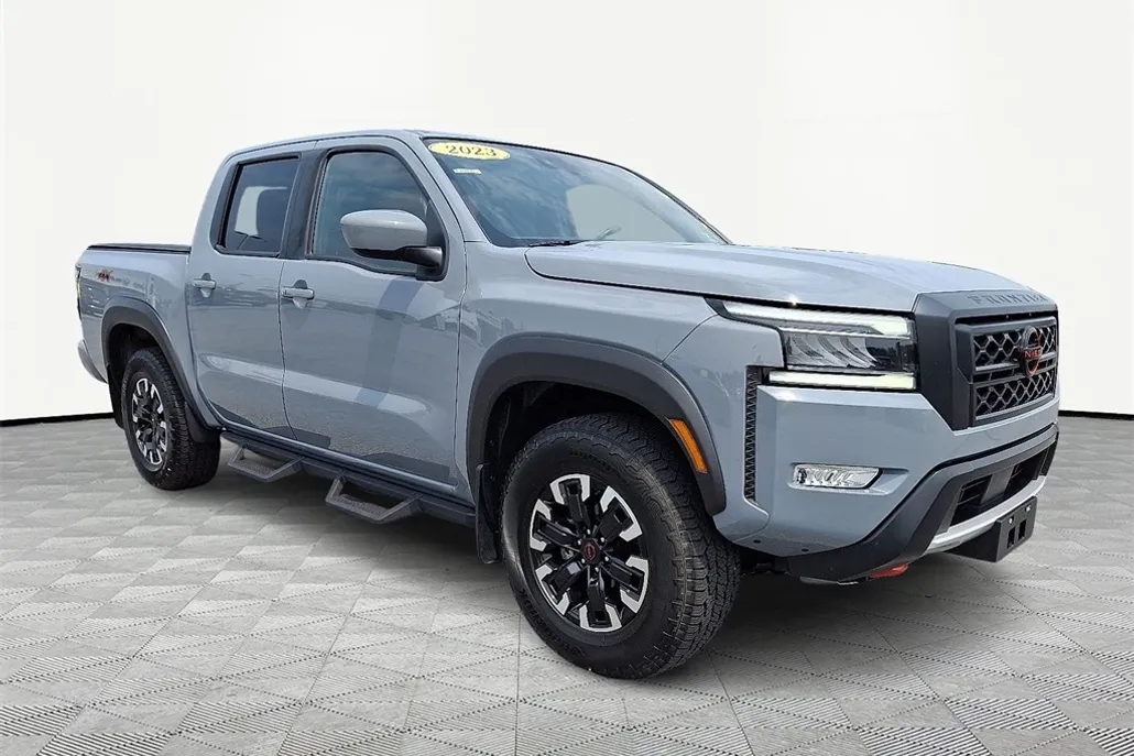 2023 Nissan Frontier PRO-4X photo 1