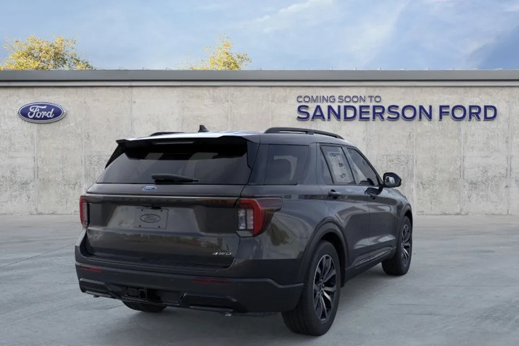 2025 Ford Explorer ST-Line photo 1