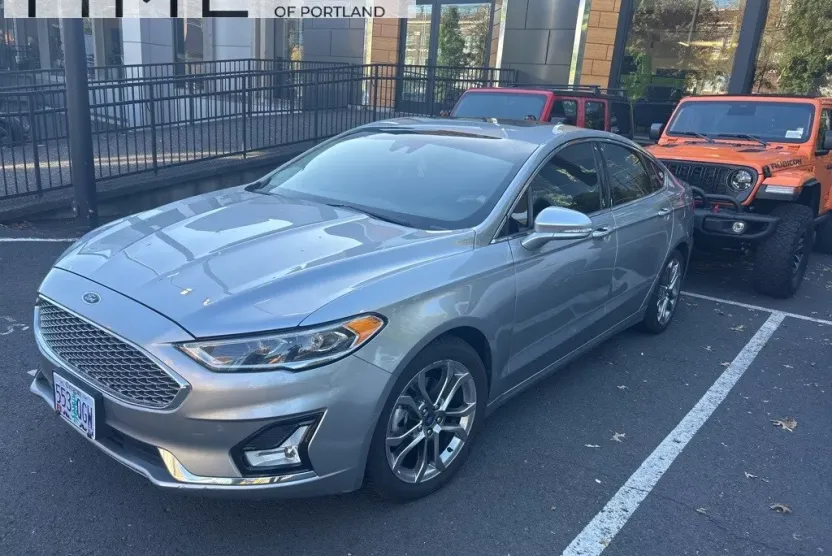 2020 Ford Fusion Hybrid Titanium photo 1