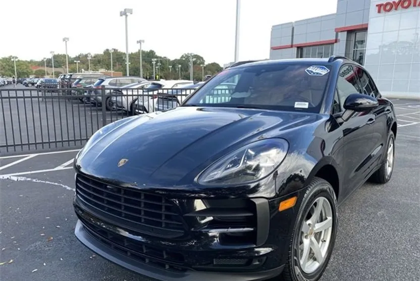 2021 Porsche Macan Base photo 1