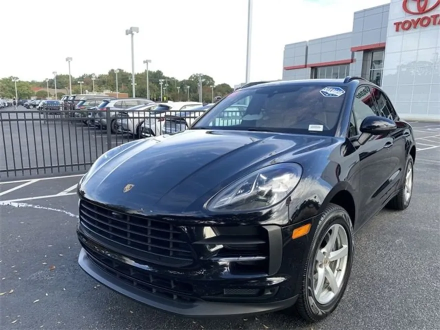 2021 Porsche Macan Base photo 1