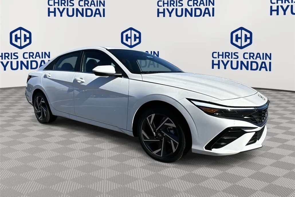 2024 Hyundai Elantra SEL Convenience photo 1