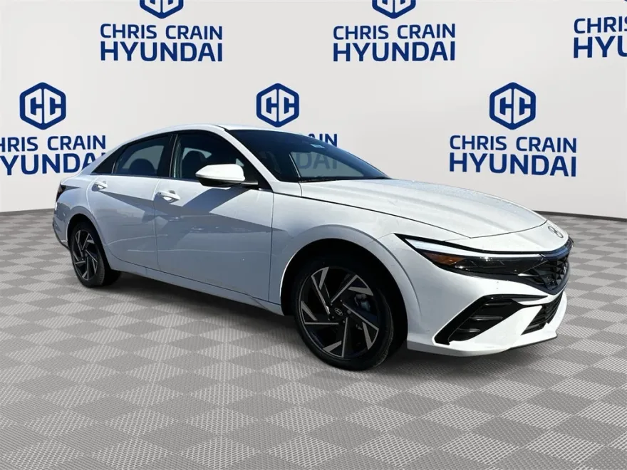 2024 Hyundai Elantra SEL Convenience photo 1