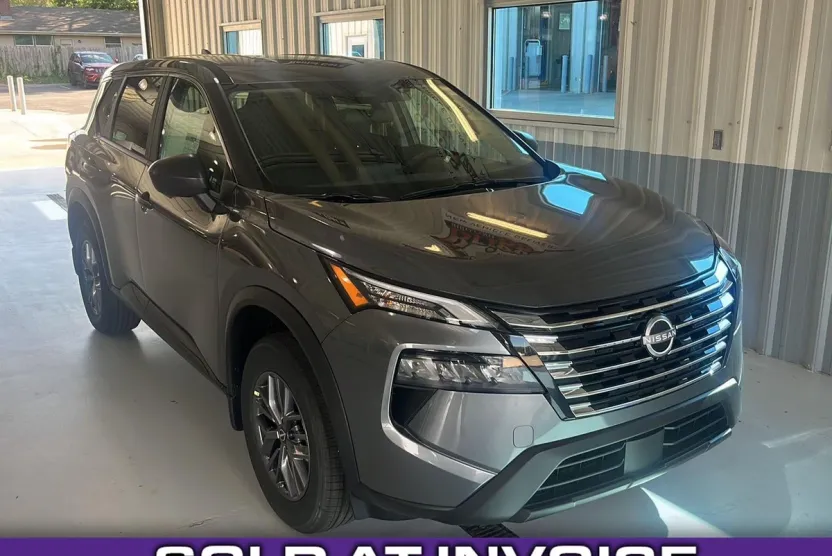 2026 Nissan Rogue S photo 1