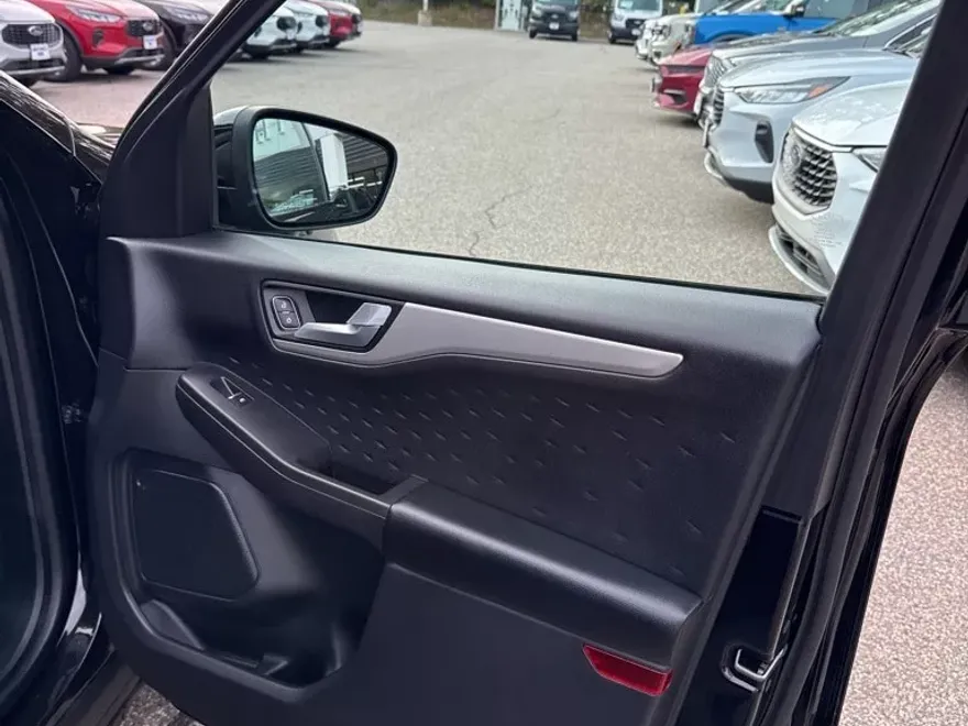 2020 Ford Escape SE Sport Hybrid photo 1