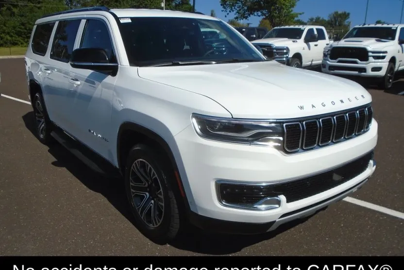 2024 Jeep Wagoneer L Series II photo 1