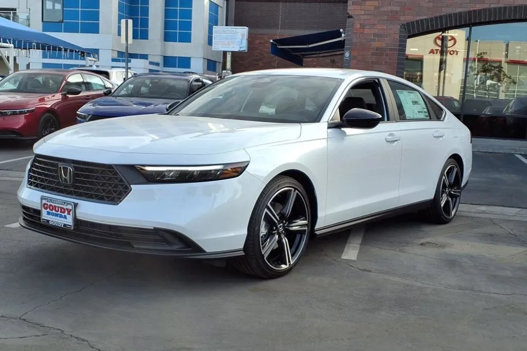 2025 Honda Accord Hybrid Sport photo 1