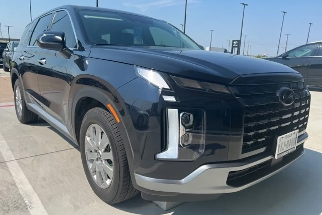 2024 Hyundai Palisade SE photo 1