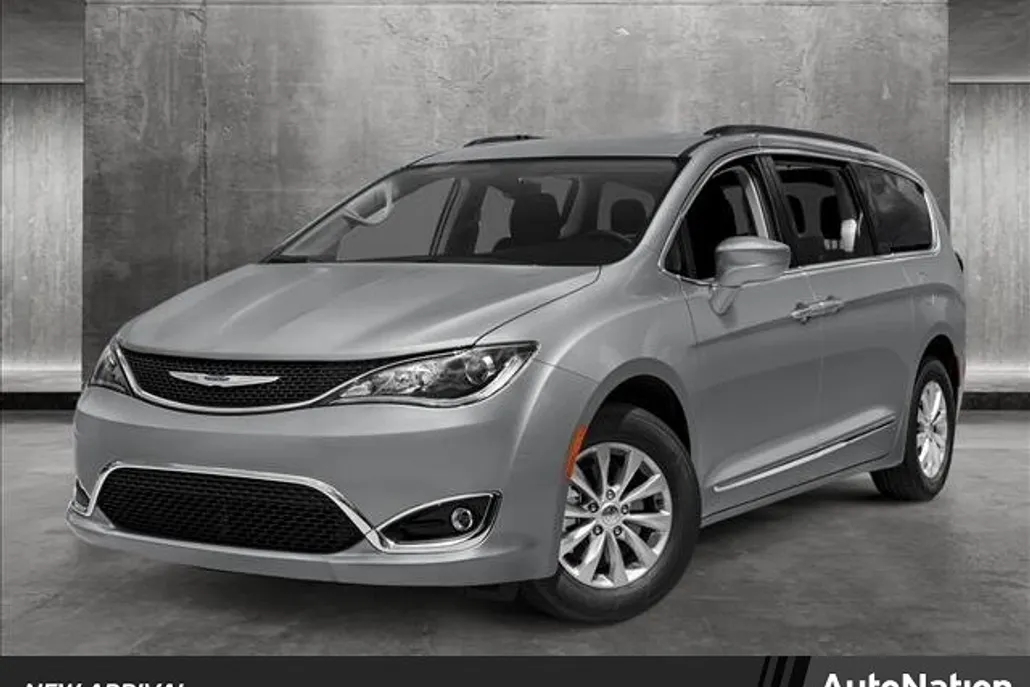 2018 Chrysler Pacifica Limited photo 1