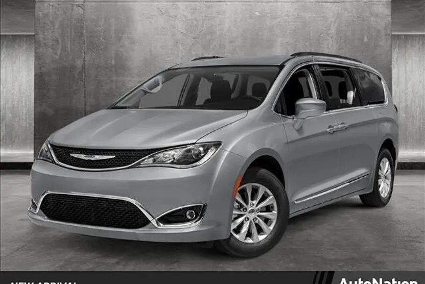 2018 Chrysler Pacifica Limited photo 1