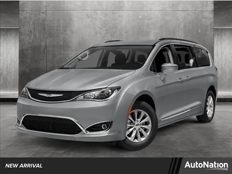 2018 Chrysler Pacifica Limited photo 1