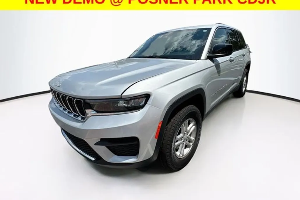 2025 Jeep Grand Cherokee Laredo photo 1