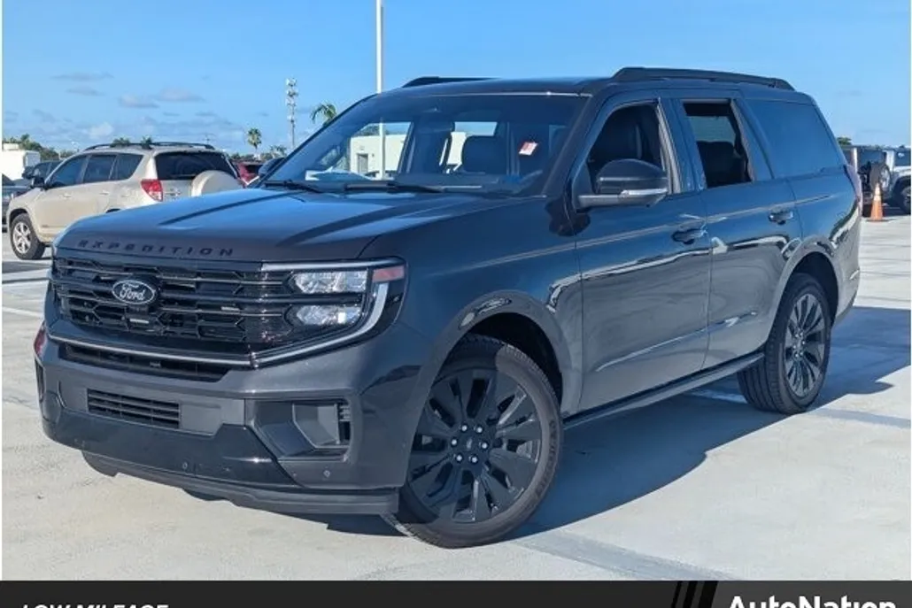 2025 Ford Expedition Platinum photo 1