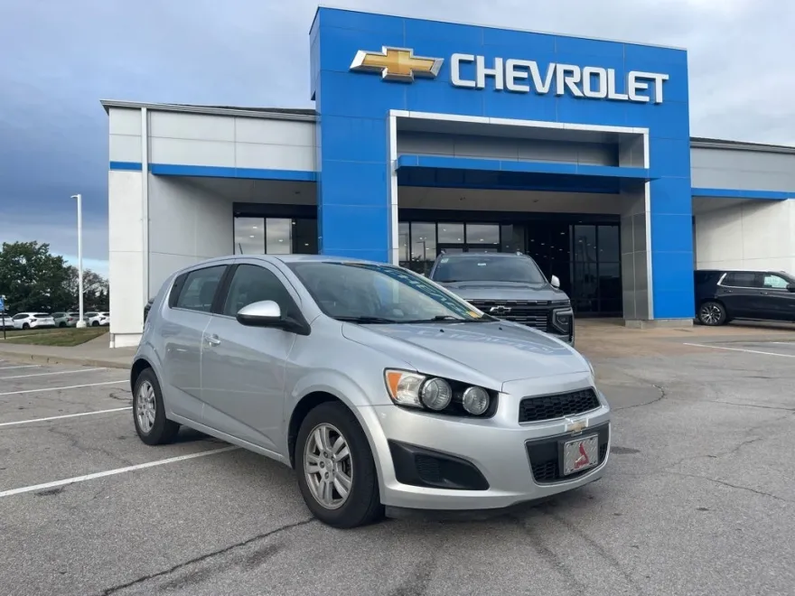 2015 Chevrolet Sonic LT photo 1