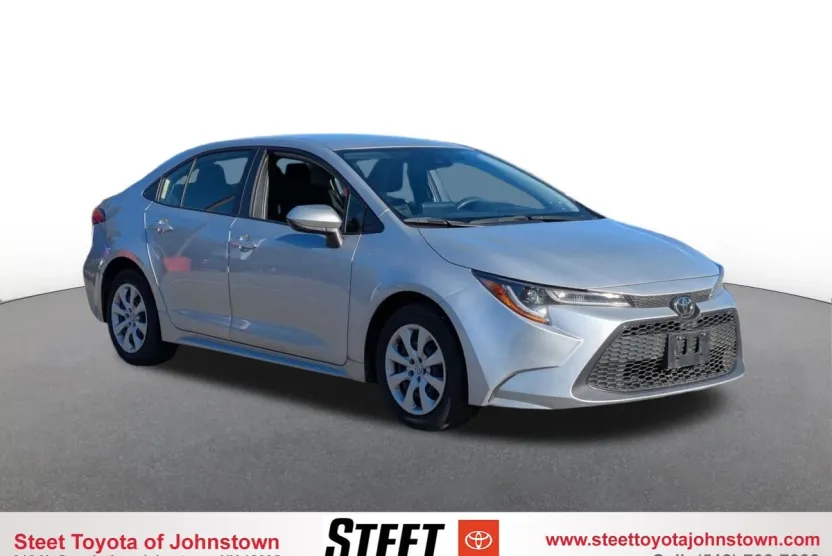 2022 Toyota Corolla LE photo 1