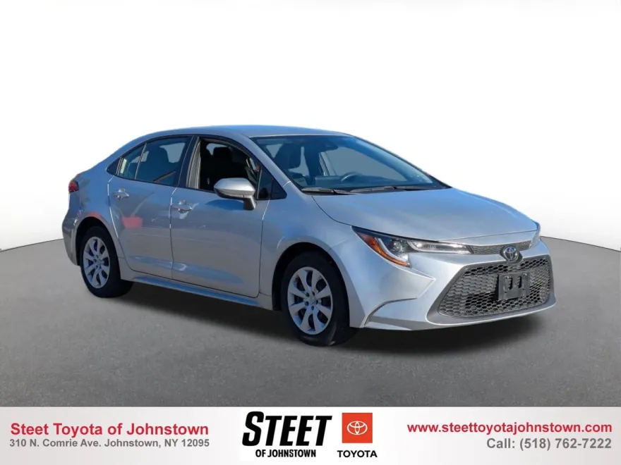 2022 Toyota Corolla LE photo 1