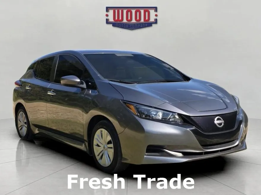 2023 Nissan Leaf S photo 1