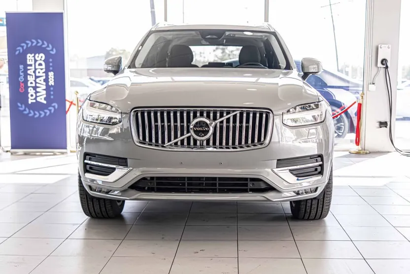 2025 Volvo XC90 Plus photo 1
