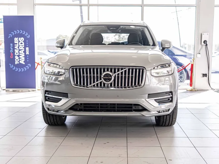 2025 Volvo XC90 Plus photo 1