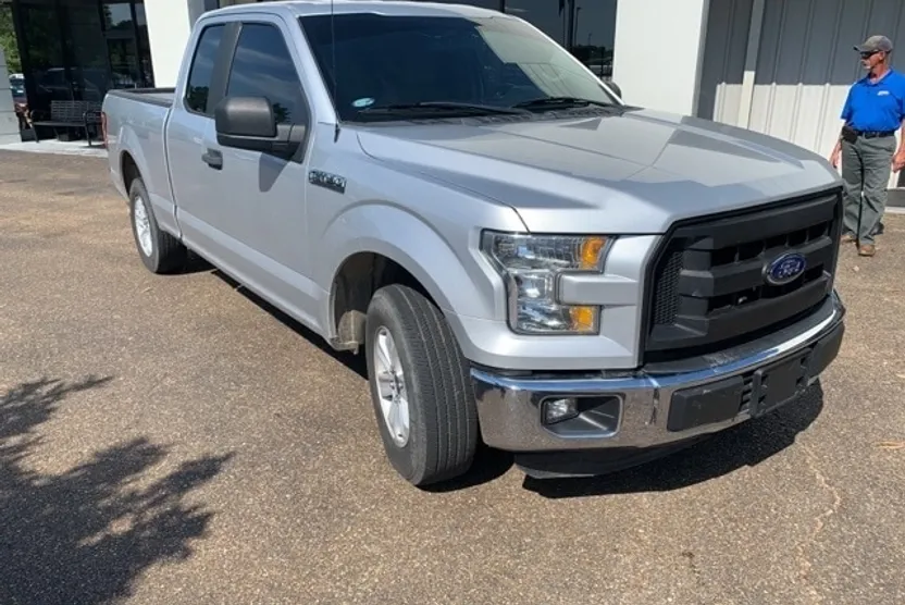 2015 Ford F-150 XL photo 1