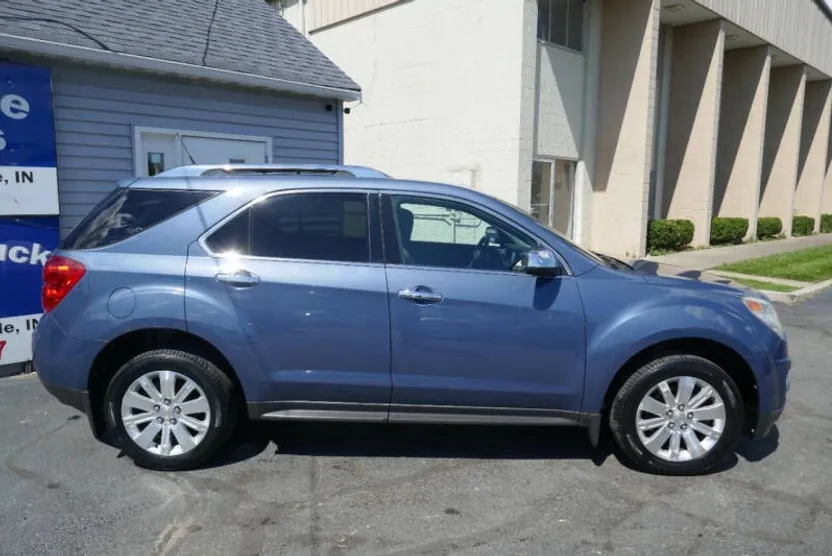 2011 Chevrolet Equinox LTZ photo 1