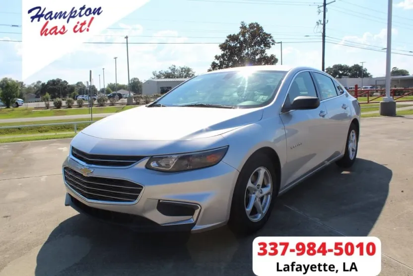 2016 Chevrolet Malibu LS photo 1