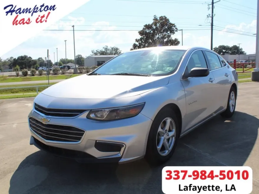 2016 Chevrolet Malibu LS photo 1