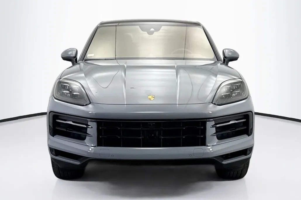 2025 Porsche Cayenne Coupe Base photo 1