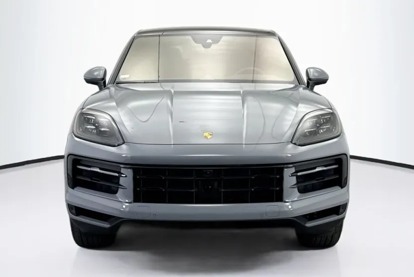 2025 Porsche Cayenne Coupe Base photo 1