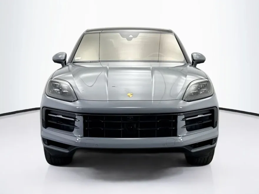 2025 Porsche Cayenne Coupe Base photo 1