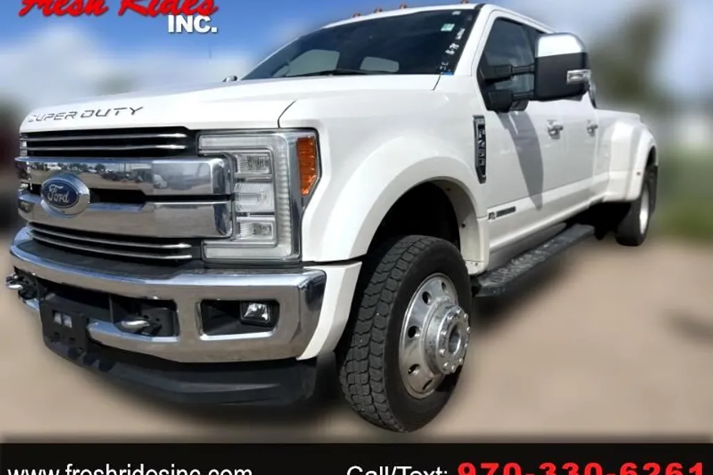 2017 Ford F-450 Lariat photo 1